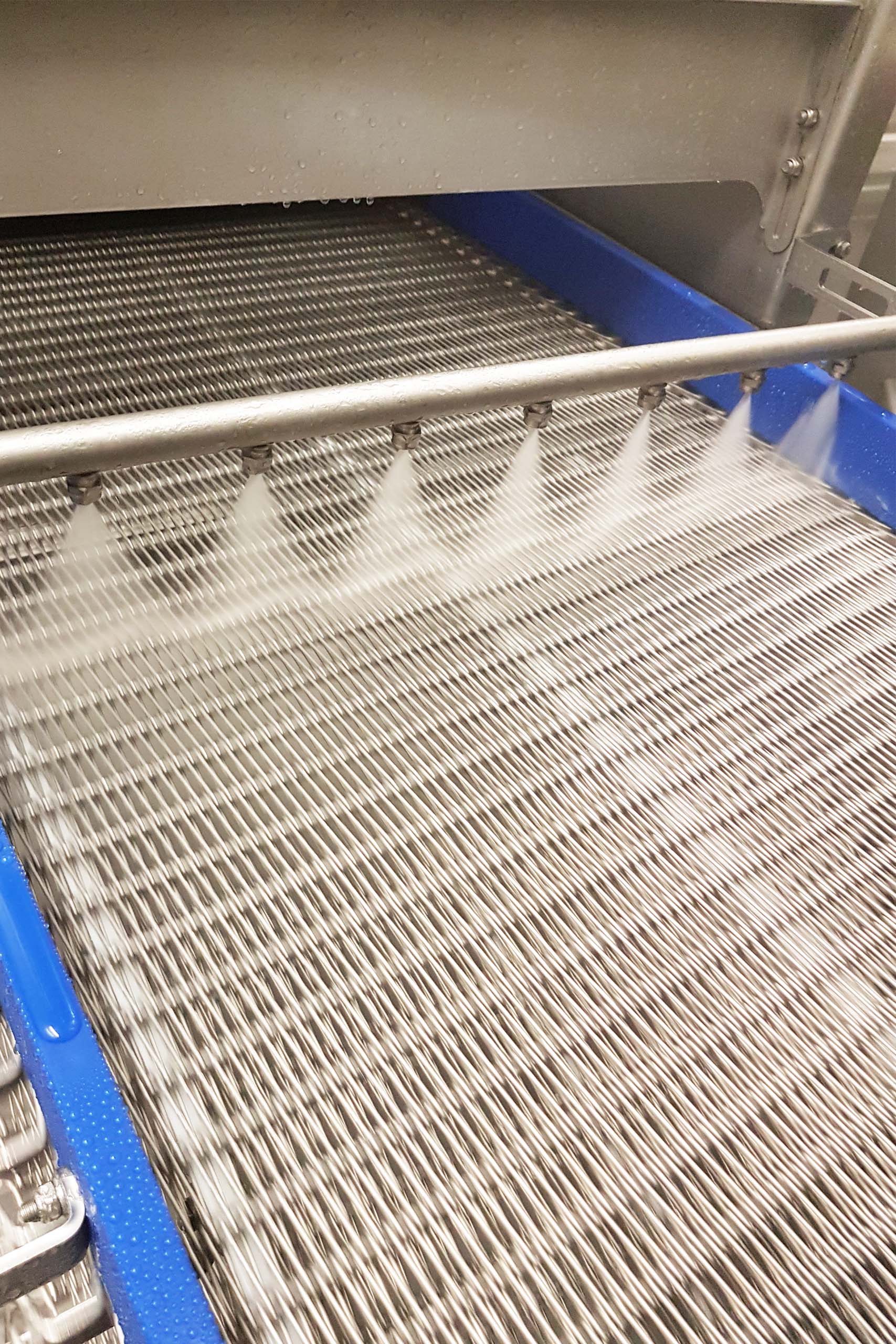 Cleaning and defrosting of a spiral freezer